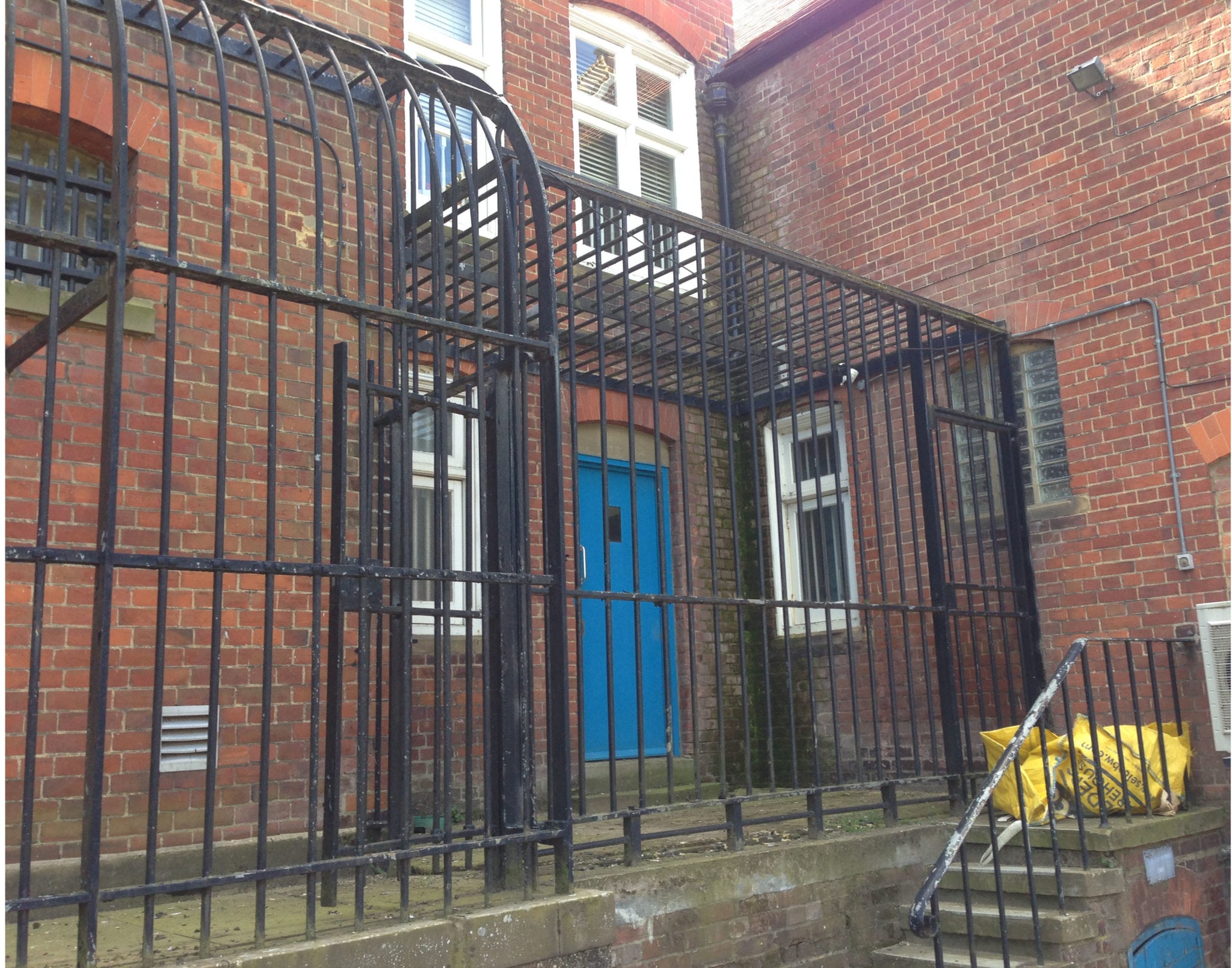Restoration of Victorian Exercise Yard Railings, Saffron Walden Police
