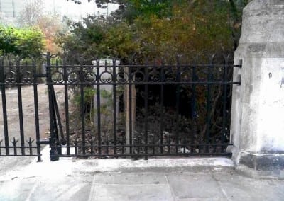 mild steel cast iron ornamental gates and railings darwin centre natural history museum london sw7 01