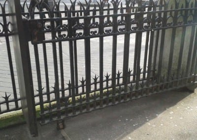 metal gate repair south kensington underground station natural history museum 01