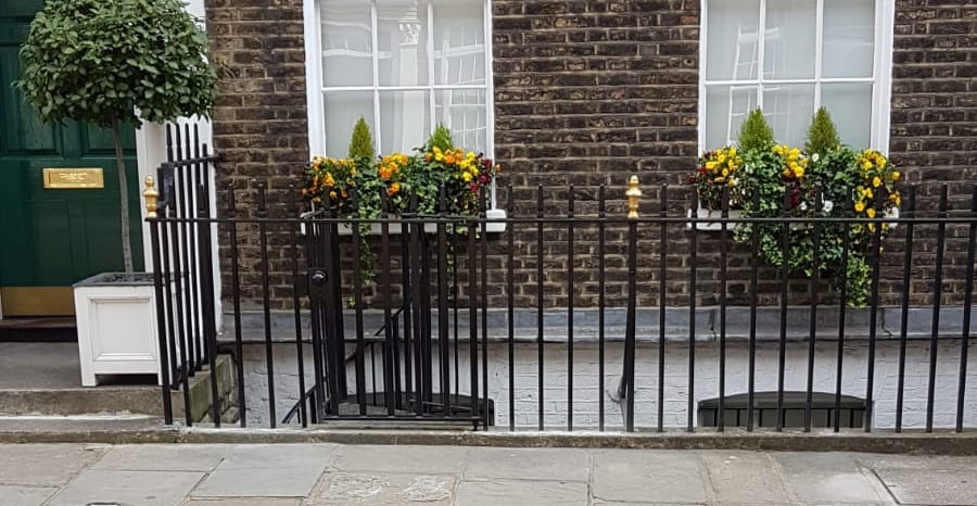 Repairs to Grade II Listed Railings, London EC1