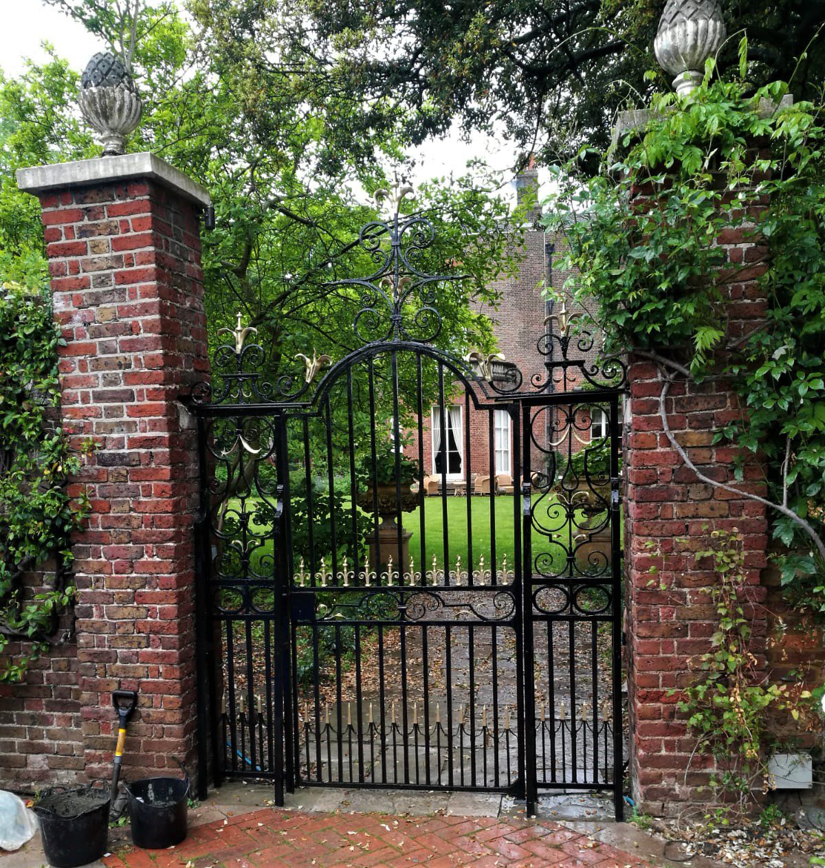 GORGEOUS GATES