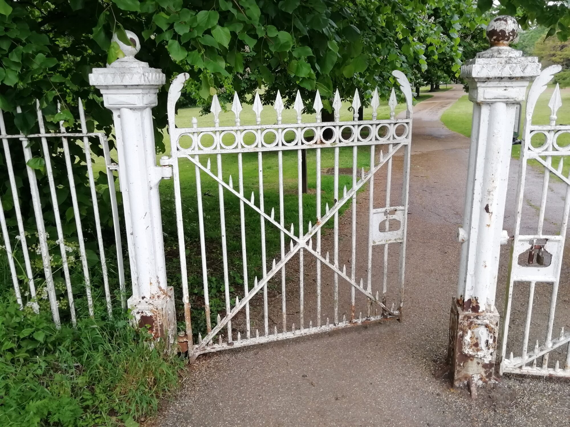 Gate & Railing transformation, Great Linford Manor Park, Milton Keynes, Buckinghamshire 9 