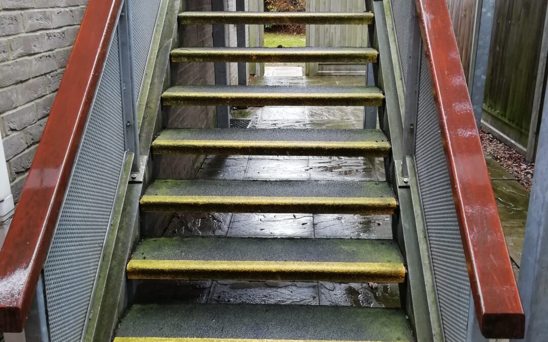 Inspection of Staircase & Walkway, Loughton, Essex